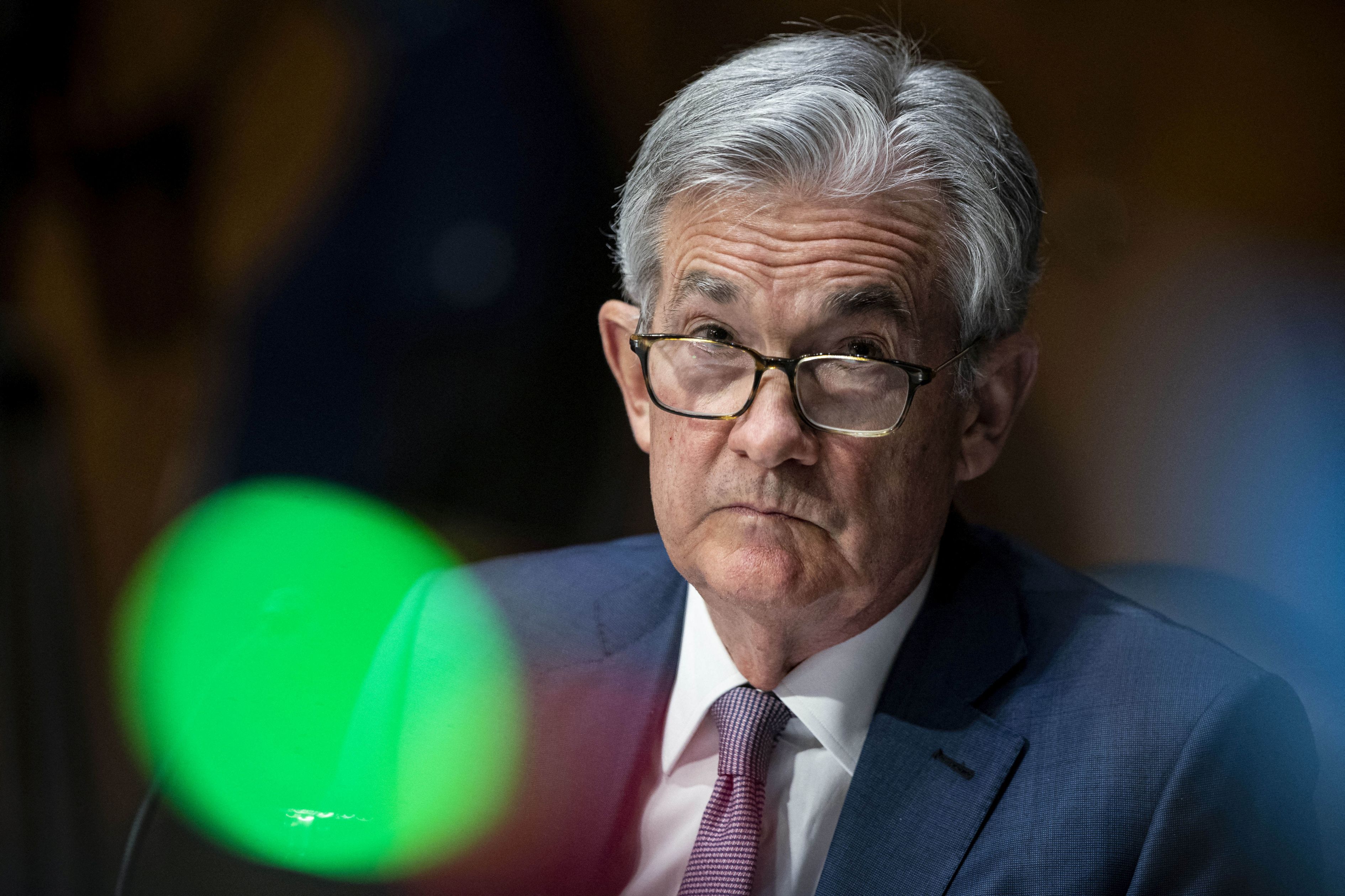 Optimismul Rezervei Federale se află în plină scădere :Jerome Powell a declarat că reducerile ratelor ar putea fi amânate după ultimele date ale inflaţiei. În funcţie de evoluţia preţurilor, Fed ar putea lua în calcul chiar o potenţială creştere a ratelor în 2024