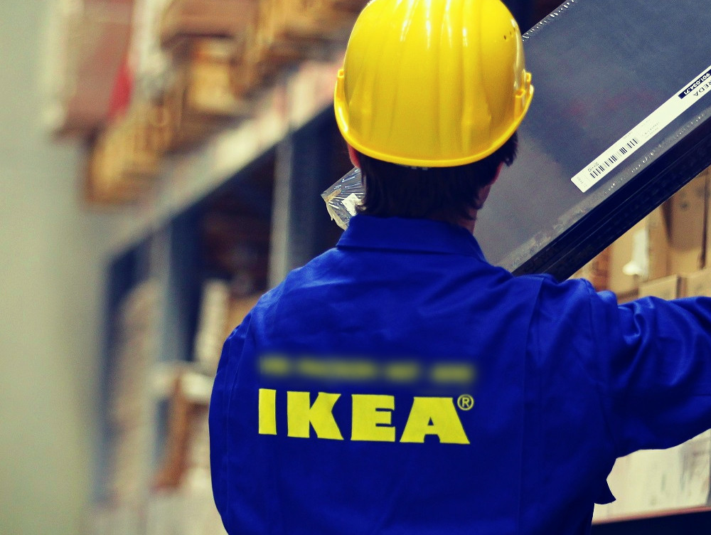 Vânzările Ikea au crescut cu 14% în perioada 1 septembrie 2016 – 31 august 2017, la peste 586 mil. lei (128 mil. euro). „În acest interval, peste 3,3 milioane de oameni au vizitat magazinul Ikea"