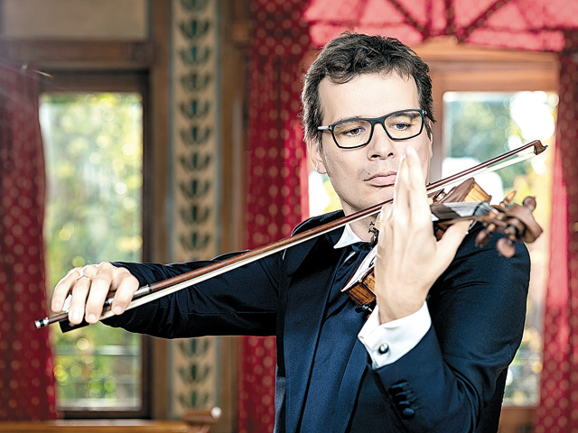 Alexandru Tomescu, violonist: Am cântat oriunde era cineva dispus să mă asculte. Cu vioara Stradivarius sau fără ea, eu merg mai departe cu proiectele mele muzicale