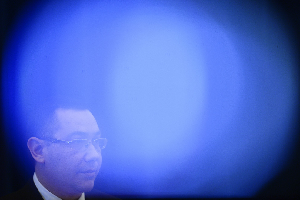 Premierul Victor Ponta participă la prezentarea Raportului anual de activitate al Direcţiei Naţionale Anticorupţie pe anul 2013, la Cercul Militar Naţional, în Bucureşti, joi, 27 februarie 2014.