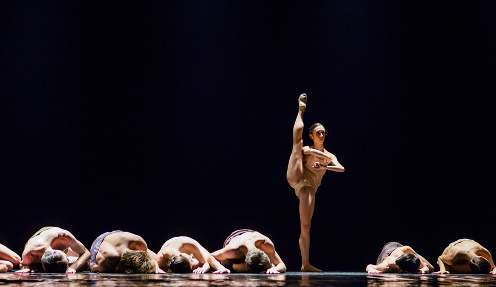 Ada Gonzalez evoluează în spectacolul de balet "Impetus", pe scena Casei de Cultură a Sindicatelor din Sibiu, miercuri, 5 noiembrie 2014.