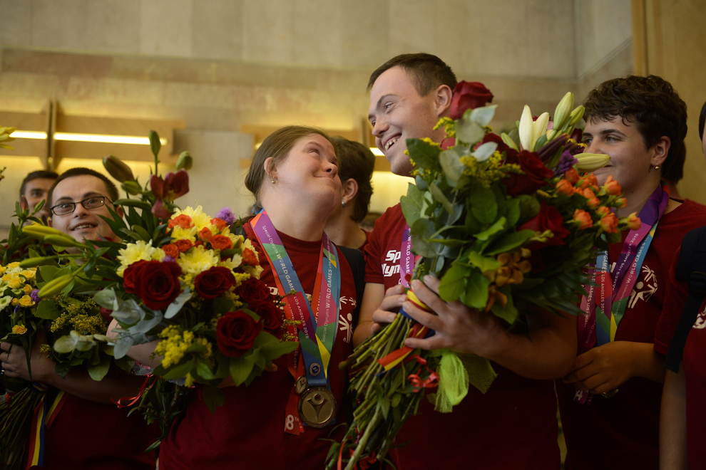 Membri ai delegatiei Special Olympics sosesc de la Jocurile Mondiale de Vara din Los Angeles, pe Aeroportul International Otopeni, marti, 4 august 2015.