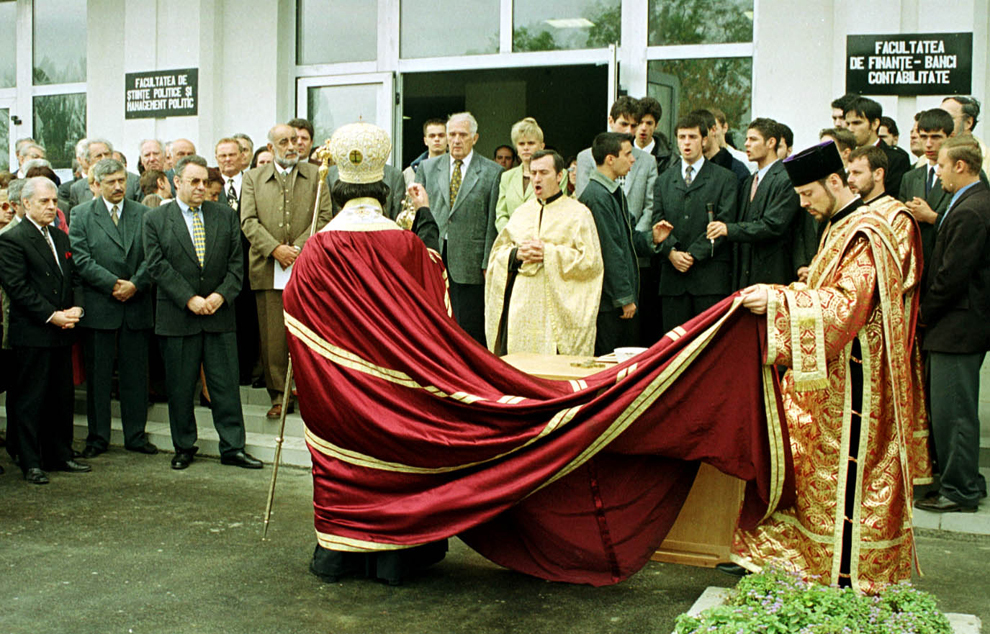 Inaugurarea campusului Universităţii Creştine "Dimitrie Cantemir"