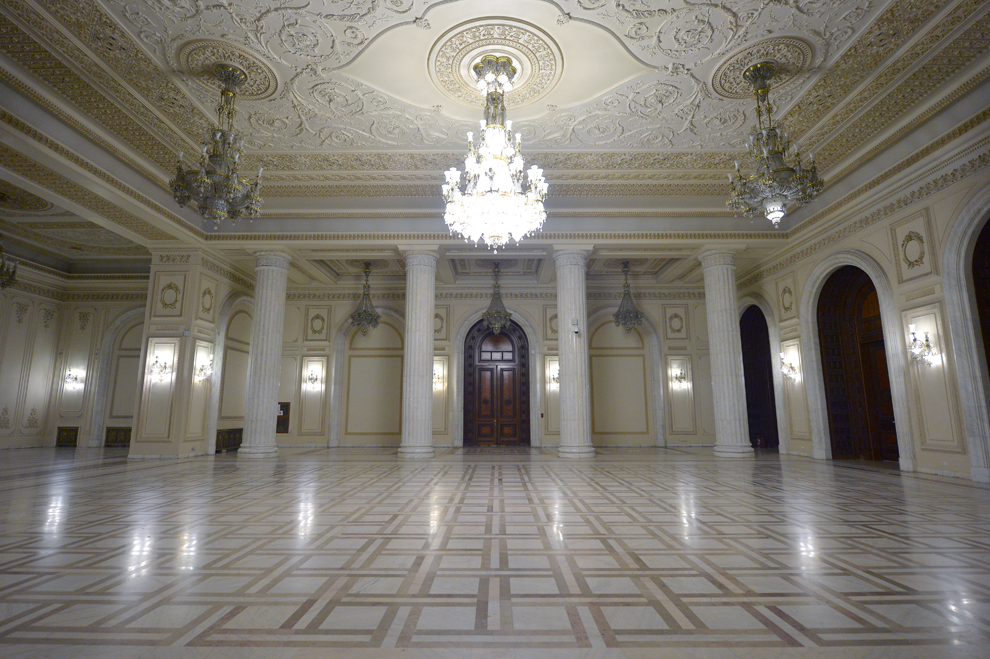 Palatul Parlamentului, Bucureşti, 4 octombrie 2013.