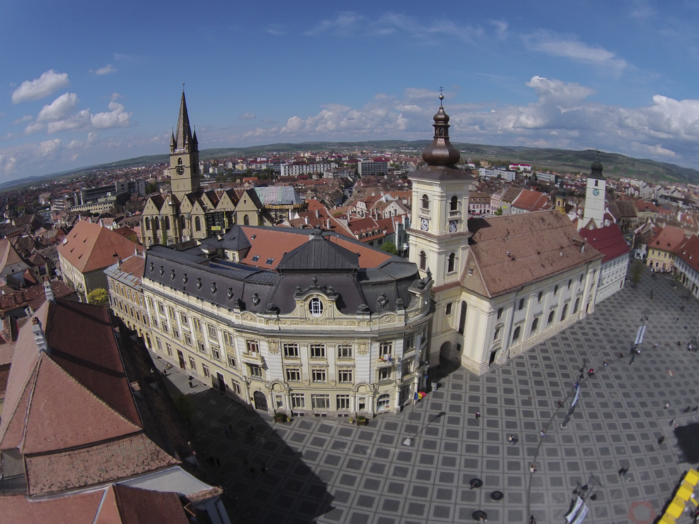 Fotografie aeriană, realizată în Sibiu, duminică, 13 aprilie 2014.