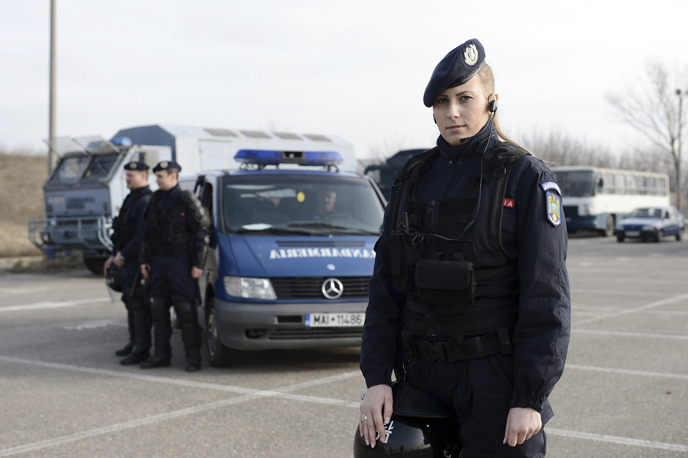 Anca Voicescu, 24 ani, sublocotenent Jandarmerie.