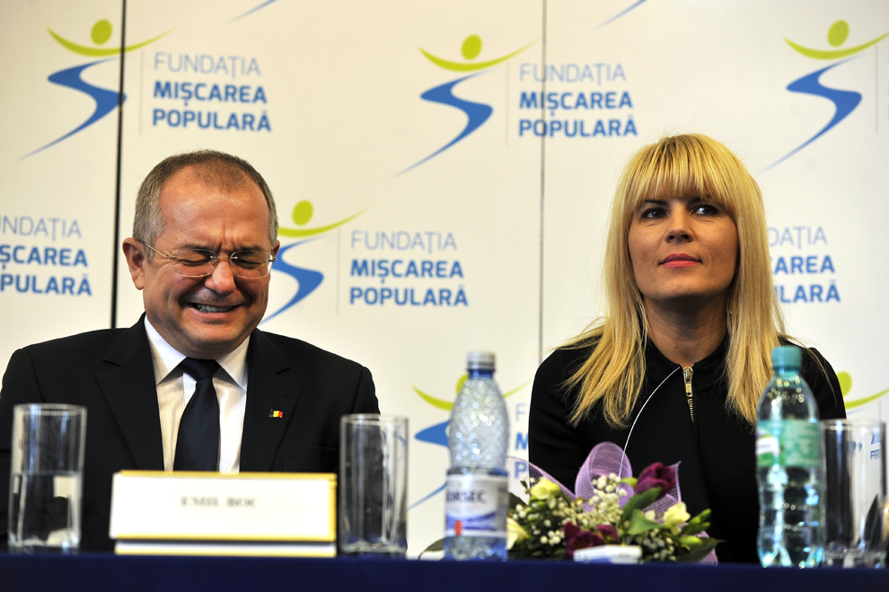 Emil Boc şi Elena Udrea participă la o dezbatere publică intitulată “Statul de drept - între modelul european şi realitatea din România", organizată de Fundaţia Mişcarea Populară, în Cluj-Napoca, duminică, 9 februarie 2014.