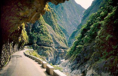 Las Carreteras Más Peligrosas Del Mundo Worlds-scariest-roads-640-16