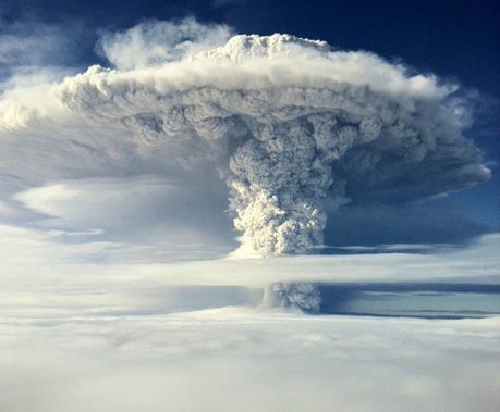 Vulcanul Puyehue din Chile, erupţia din 2011