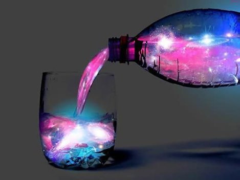 Cocktail-ul care străluceşte ca Aurora Boreală