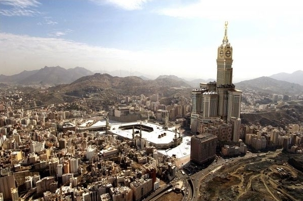 Mecca are cel mai mare ceas din lume. Ceas7