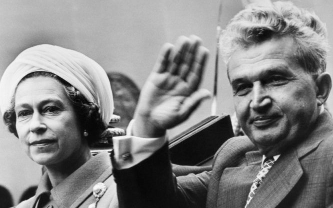 De ce l-au băgat în seamă Jimmy Carter şi Regina Elisabeta a II-a pe Nicolae Ceauşescu. Merit sau interes? | VIDEO