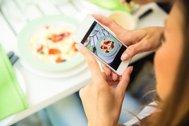 De ce mâncarea pe care o postezi pe Instagram este mai gustoasă 