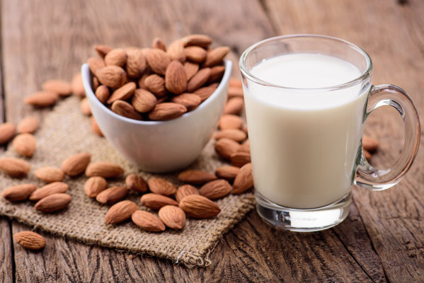 Laptele de Magarita: Top 10 Beneficii Miraculoase