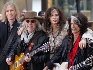 Chitaristul Aerosmith, Brad Whitford, spune că trupa ar putea scrie noi piese pe 2007