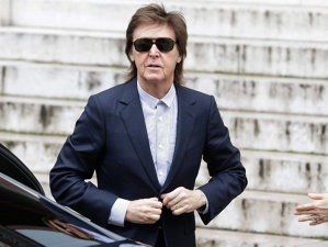 Paul McCartney şi Sony se judecă pe drepturile de autor The Beatles