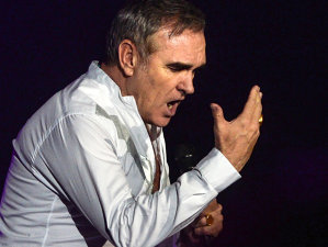 Conflictual-compulsivul Morrissey acum se ceartă cu poliţia italiană