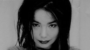 Björk s-a alăturat vedetelor de Hollywood, povestind c-a fost victima harţuirii sexuale a unui ne-numit regizor