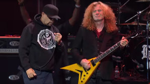 VIDEO: Bodycount şi Dave Mustaine au rupt scena cu 