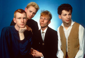 Depeche Mode era o trupă care cânta minimal la sintetizator şi se numea Composition of Sound 