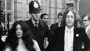 John Lennon a contestat într-o scrisoare deschisă implicarea lui Yoko Ono în divorţul său de prima soţie
