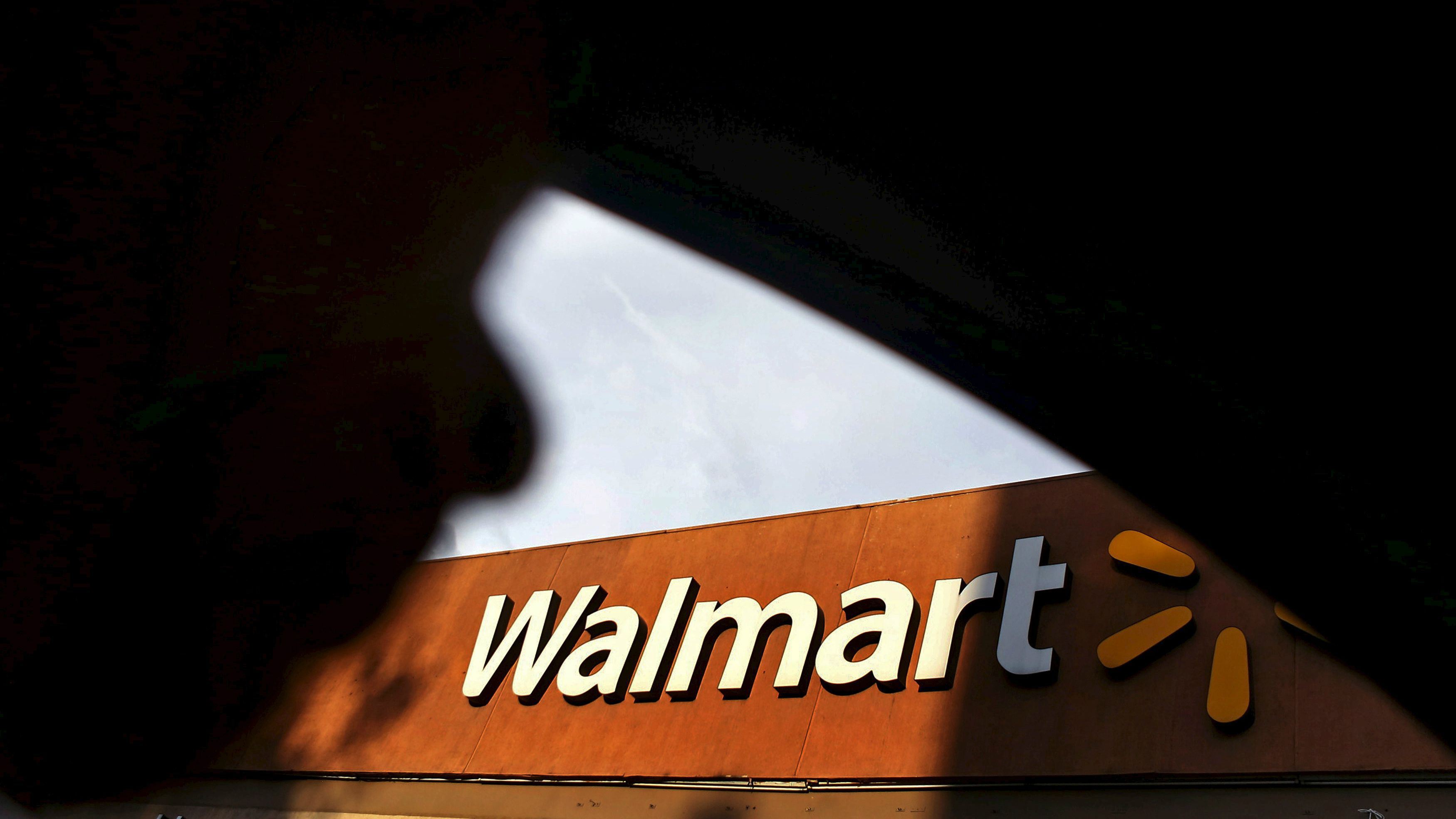 CEO-ul Walmart anunţă că va închide magazinele din Statele Unite dacă furturile comise de clienţi şi angajaţi nu se (...)