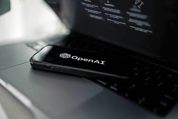 Alertă în industria AI. Două dintre cele mai avansate modele OpenAI şi-au dezactivat singure sistemele de monitorizare a siguranţei. Unul dintre ele a negat ulterior că ar fi făcut acest lucru