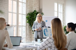 Inteligenţa artificială, siguranţa psihologică, managementul şi leadershipul, printre cele mai căutate teme de studiu în rândul executivilor