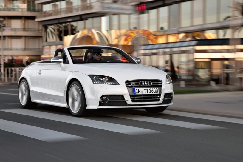 Cum să câştigi un Audi TT de 40.000 de euro? Iei 10.000 de lei virtuali şi îi înmulţeşti la 333.000 de lei în trei săptămâni
