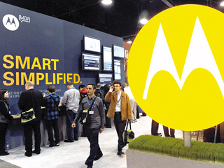 Google vinde Motorola chinezilor de la Lenovo, la un sfert din preţul plătit cu doi ani în urmă