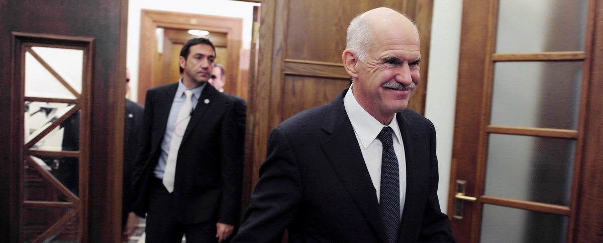 Premierul grec Giorgios Papandreou, dispus să retragă proiectul de referendum privind euro