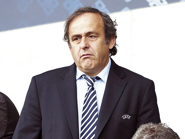 Michel Platini, preşedintele UEFA: Nu se poate trăi cu un deficit de miliarde de euro fără a suferi consecinţele într-o bună zi.