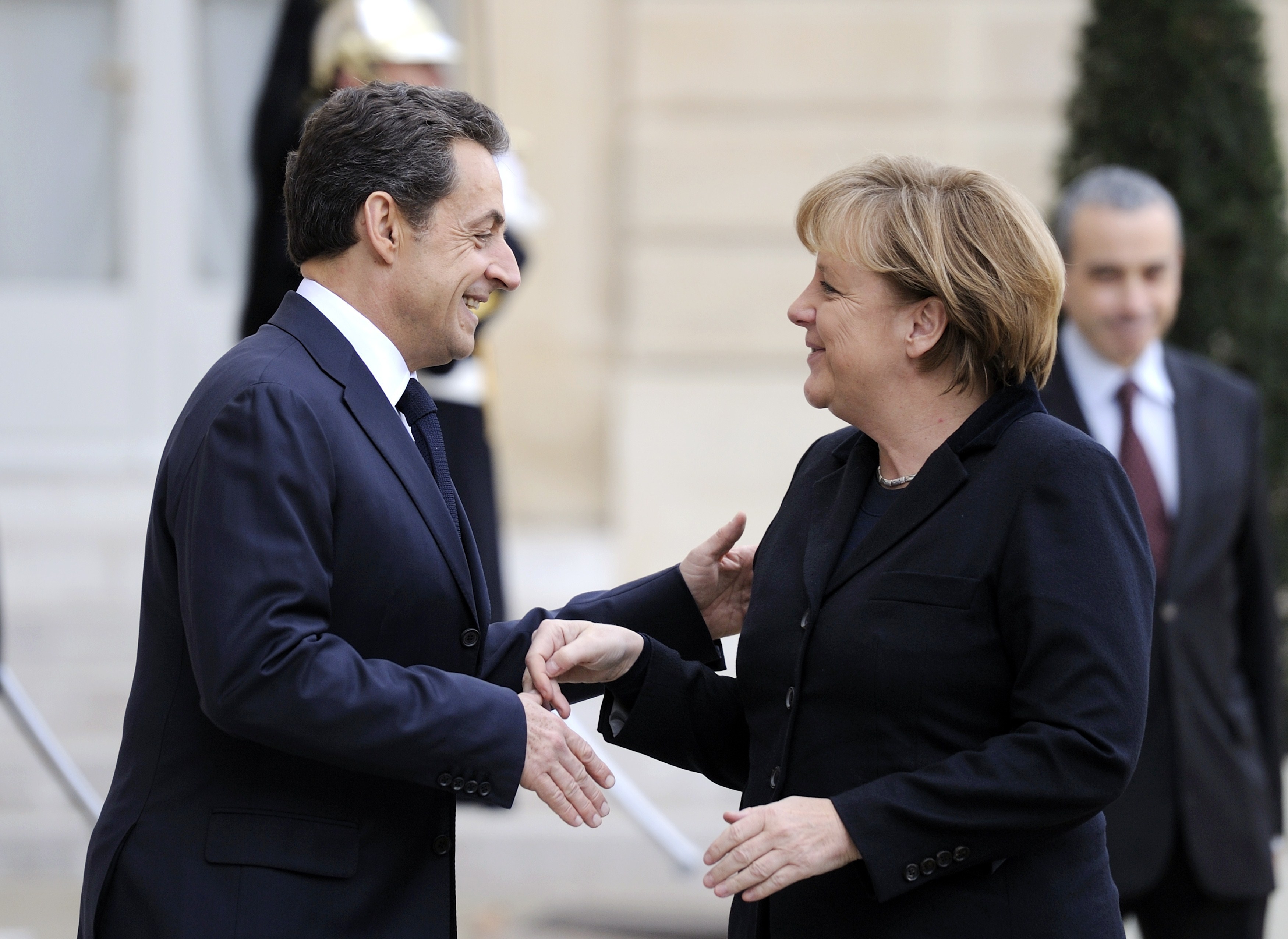 Declaraţiile făcute de Merkel şi Sarkozy după întâlnirea de astăzi
