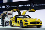 Investitorii evaluează Mercedes la jumătate faţă de BMW, dezamăgiţi de performanţele companiei