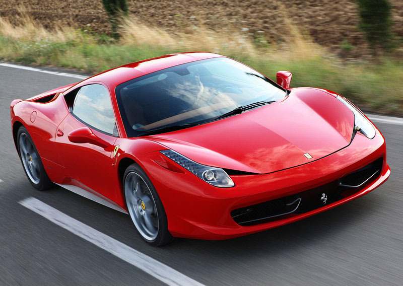 Lista de aşteptare pentru un Ferrari în România se întinde până în 2013