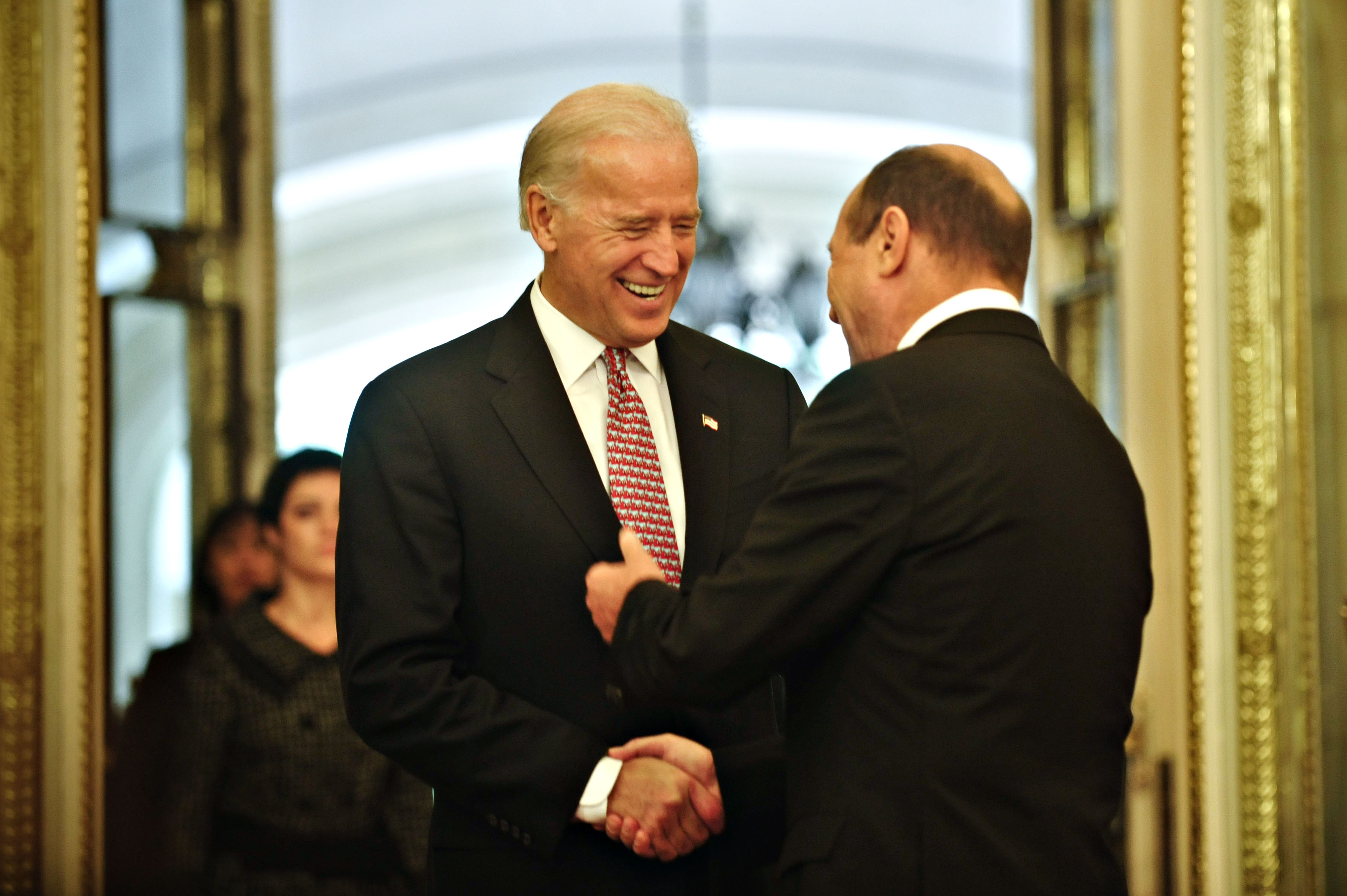 Initially Seasickness Stadium Vicepresedintele SUA, Joe Biden: Campania electorala din Romania imi  aminteste de campania din SUA de anul