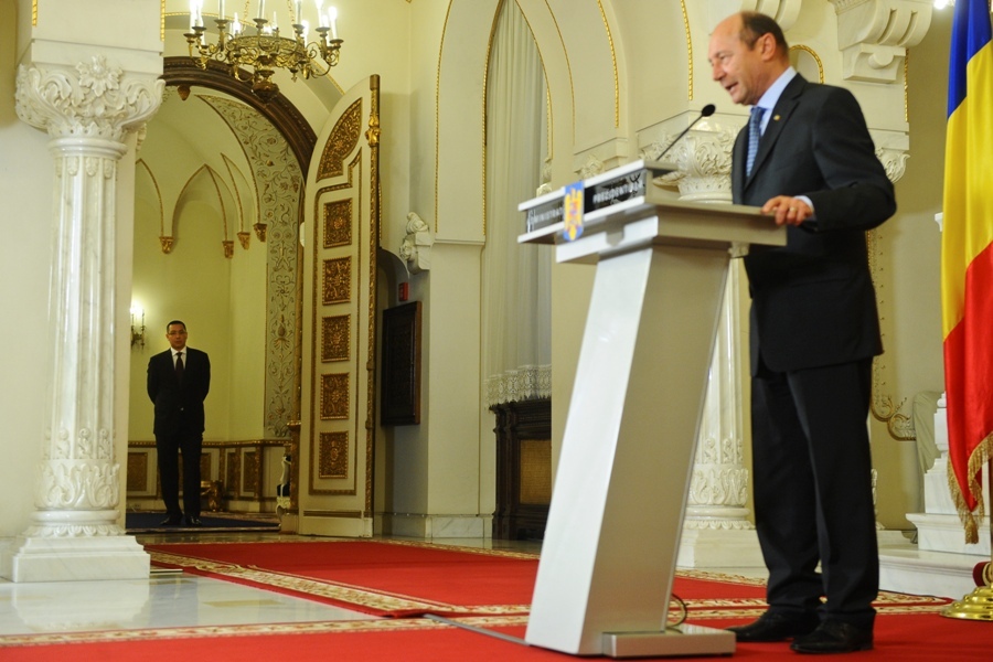  Băsescu l-a desemnat sec pe Victor Ponta premier. Decretul deja a fost semnat
