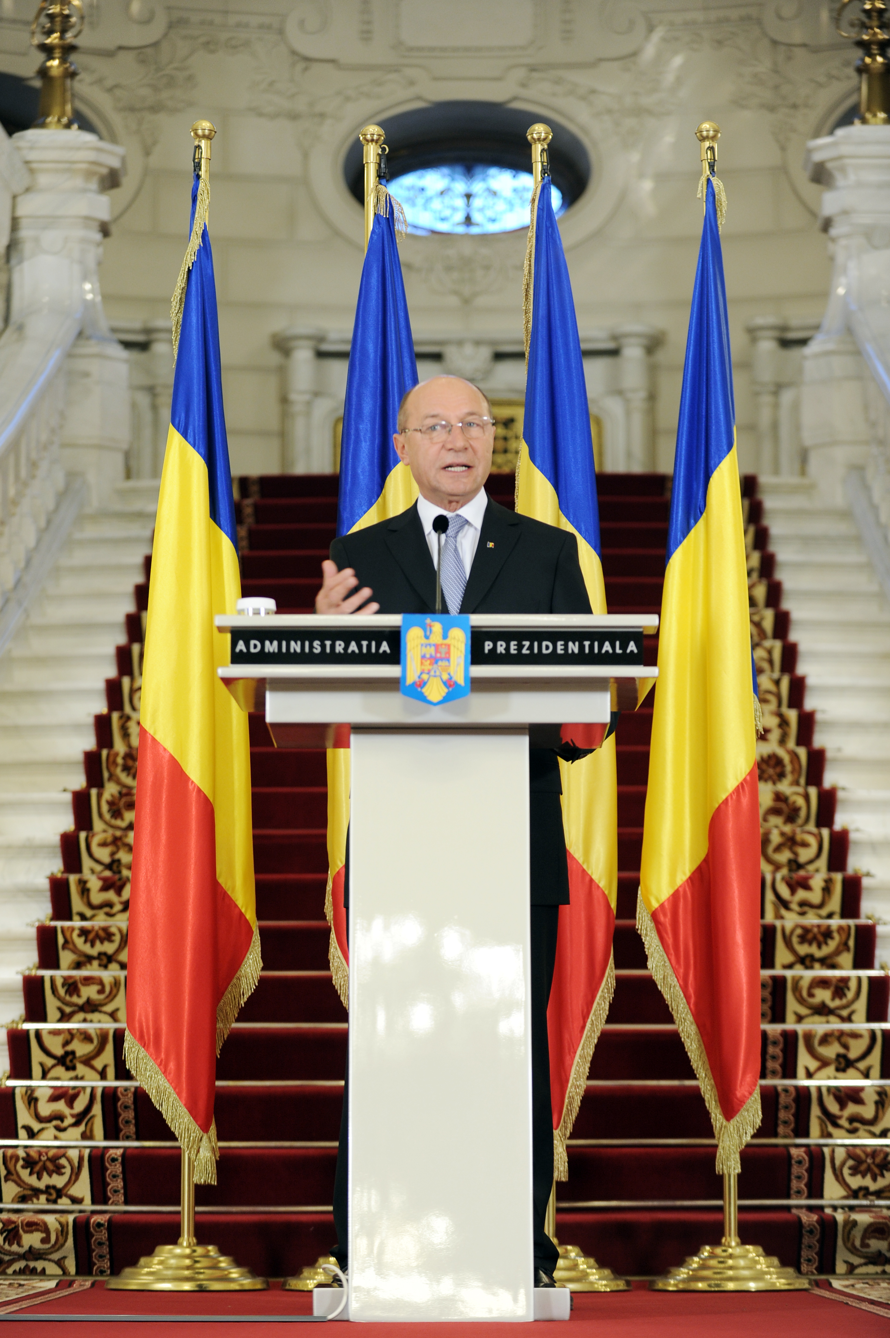 Băsescu: Am informat CE că aderăm la acord, dacă Parlamentul vrea altceva, e treaba lui