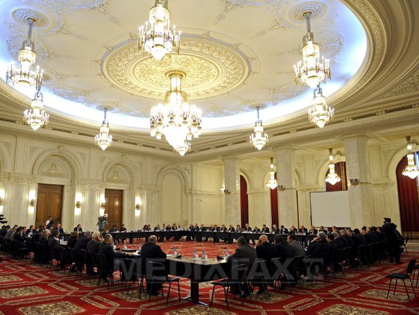 Proiectul legii bugetului de stat pe 2013, adoptat de comisiile parlamentare de buget-finanţe