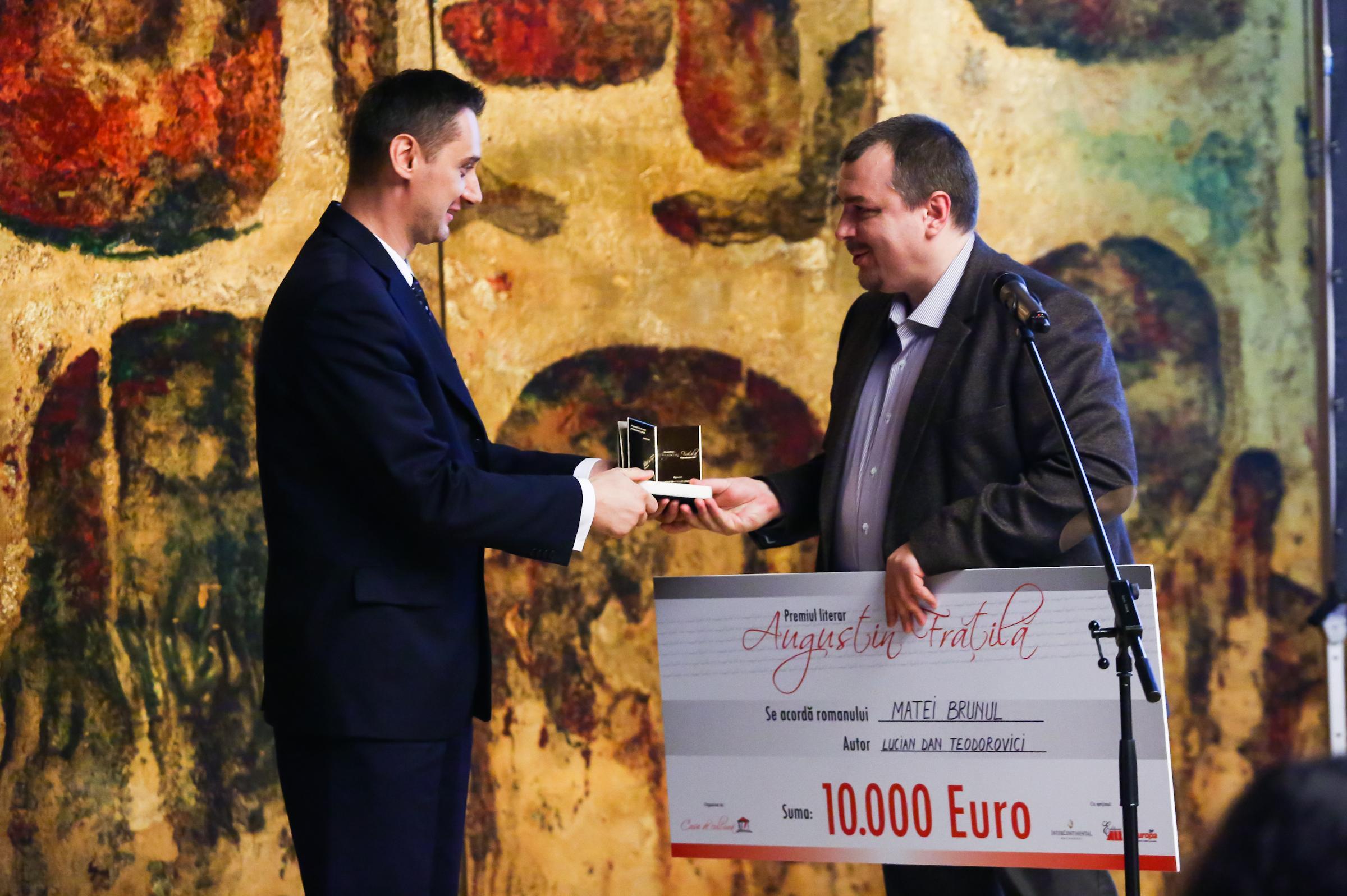 Primul câştigător al premiului "Augustin Frăţilă"/ de Oana Ghiţă, Andra Rotaru