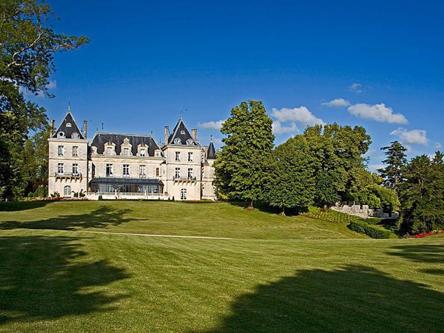 Chateau de Mirambeau, Mirambeau, Franţa