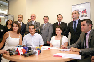 În iunie 2009, premierul Emil Boc şi fostul ministru de finanţe Gheorghe Pogea erau convinşi la acordarea primului credit prin „Prima casă“ că piaţa construcţiilor va reacţiona pozitiv la programul guvernamental