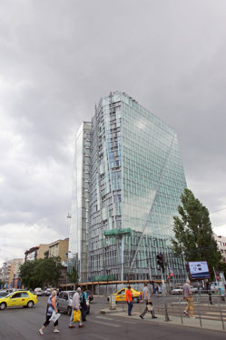 Ing Bank s-ar putea muta în toamna aceasta în turnul de 14 etaje Crystal Tower de pe b-dul Iancu de Hunedoara