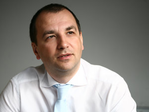 Codruţ Pascu, managing partner al Roland Berger: „Tehnic, ieşirea din criză se vede atunci când numărul de angajaţi ajunge să depăşească valoarea de la mo­mentul începutului crizei“
