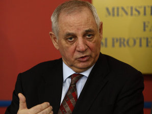 Mihai Şeitan a iniţiat reforma pensiilor ca ministru al muncii, afirmând că va face economii de 600 mil. euro 