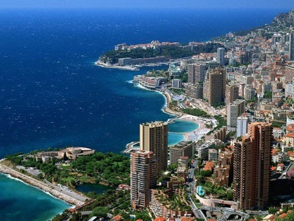 Universitatea din Monaco licenţiază în... lux