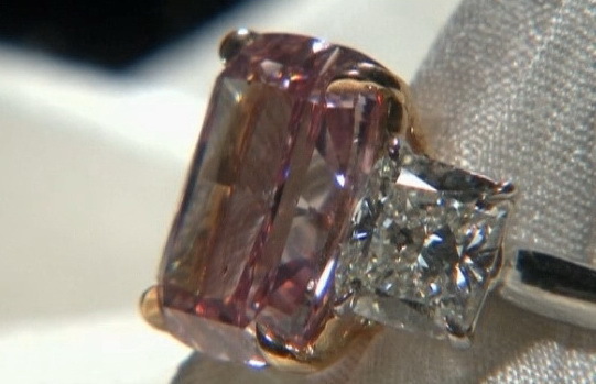 Diamantele roz – o investiţie sigură, de milioane de dolari