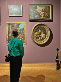 Ştiaţi că Gustav Klimt a călătorit în România, la solicitarea lui Carol I, pentru a picta opere folosite la decorarea Castelului Peleş? O antreprenoare vrea să popularizeze arta în rândul românilor printr-o serie de cluburi de artă unde dezvăluie informaţii mai puţin cunoscute