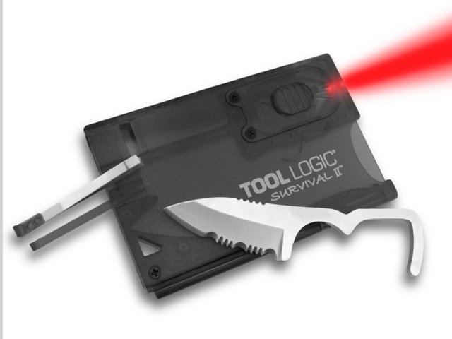 Card multifuncţional cu cuţit, fluier şi laser, Amazon.com, 15,07 dolari