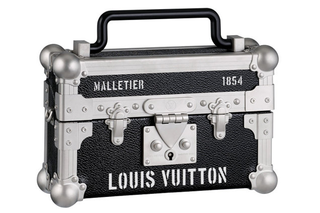 Geantă Louis Vuitton, preţ la cerere, magazine Louis Vuitton